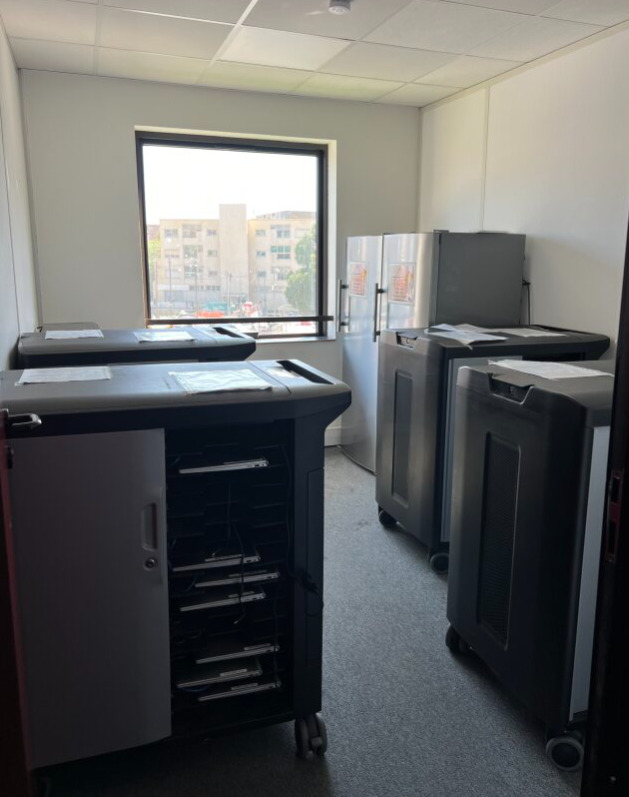 Espace de stockage des ordinateurs - Campus ISIM Nice